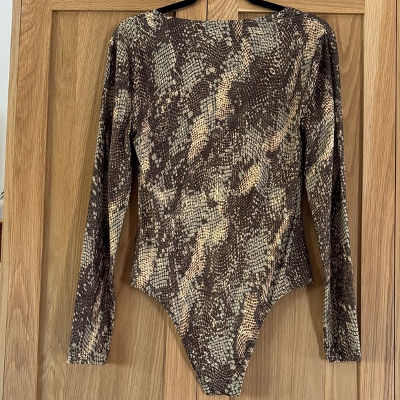 Steve Madden Brown Snake Print Bodysuit - Picture 3 of 3